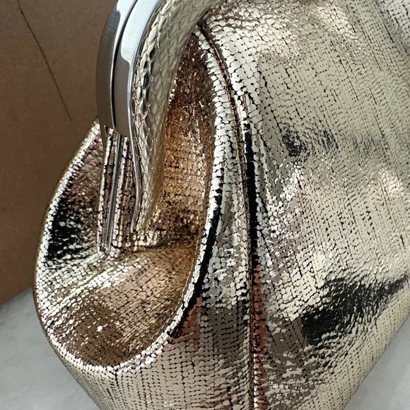 Bvlgari Serpentine Bag - Picture 3 of 16